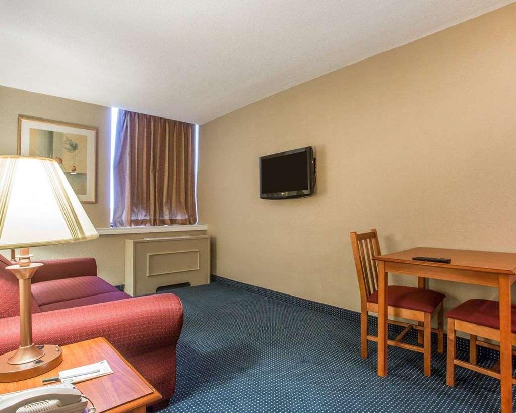 St Lawrence Hotel Massena Habitación foto